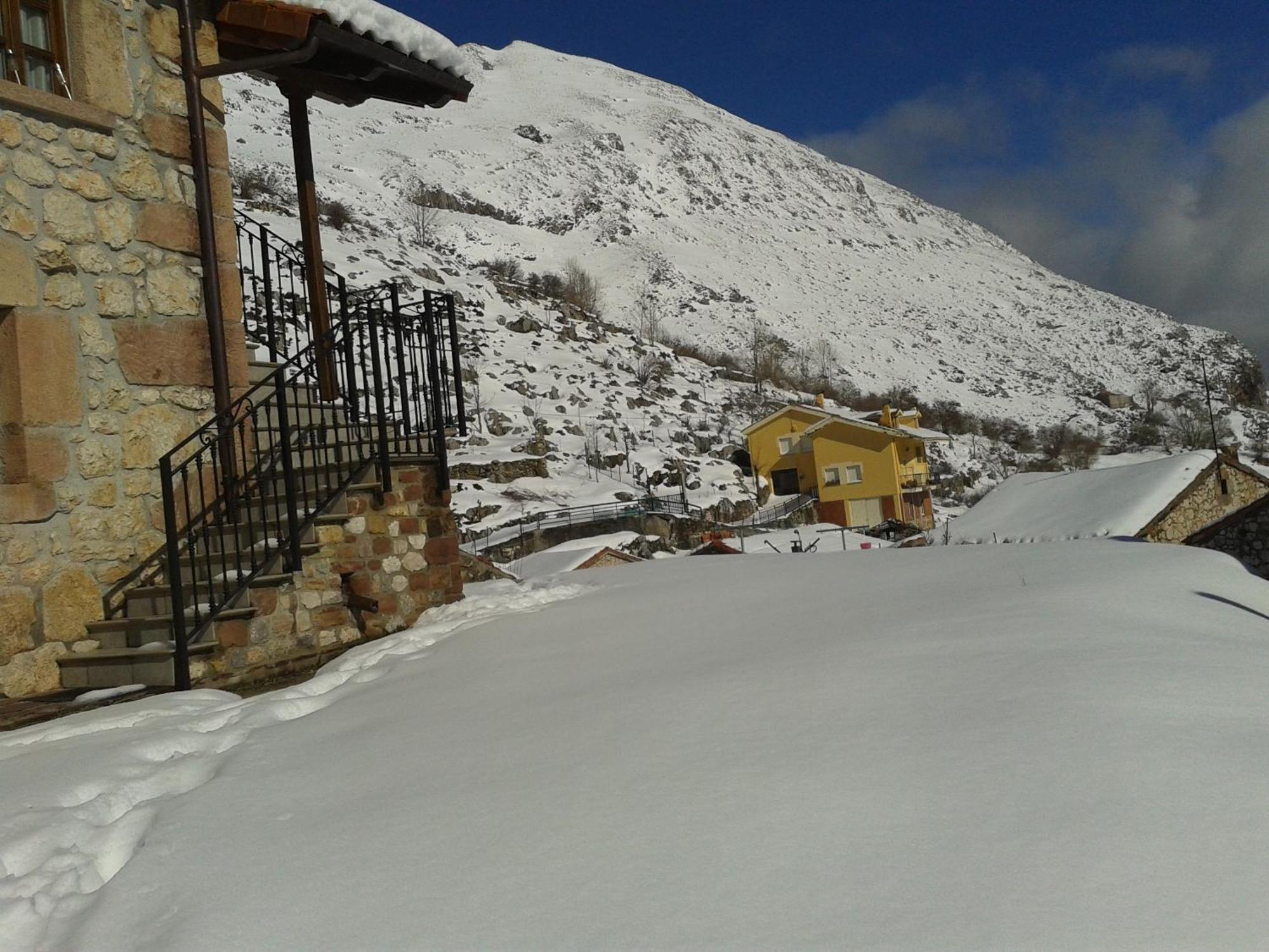 Apartamentos Rurales El Tio Pablo Picos De Europa Tresviso 외부 사진